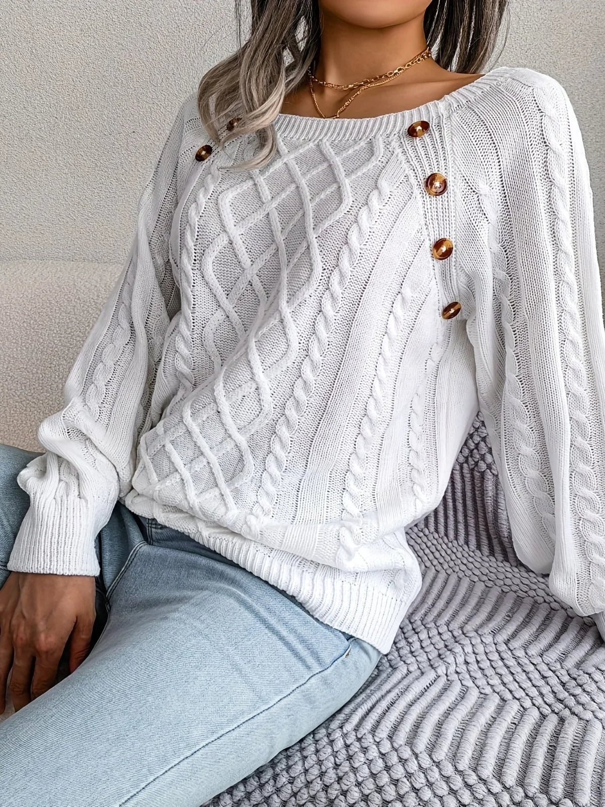 Elegant Button Sweater - Élise