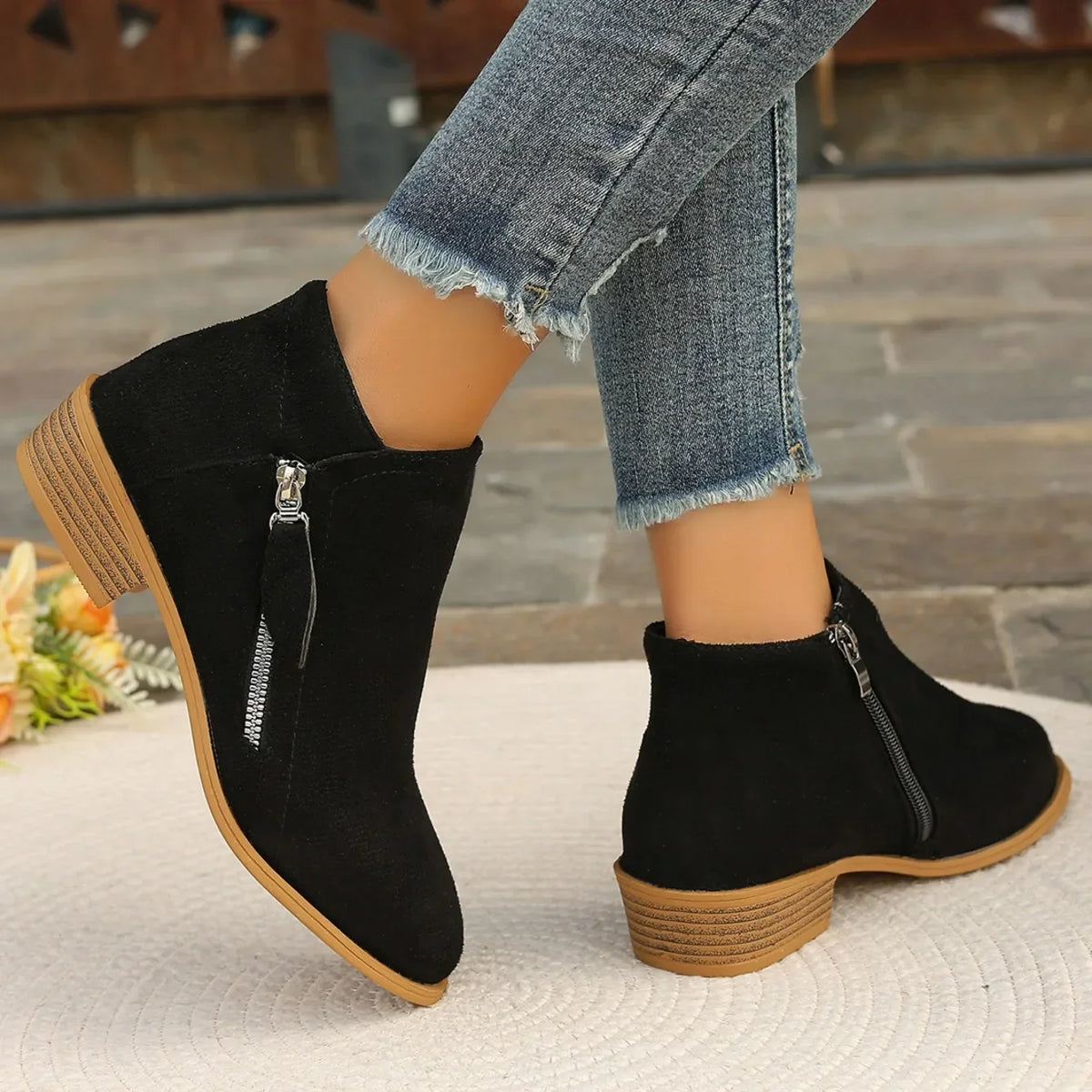 Women's Short Ankle Boots - Élégant